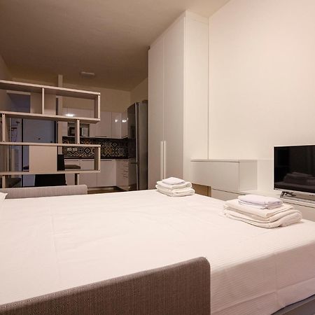 Ugo Bassi Lux Apartment Bologne Extérieur photo