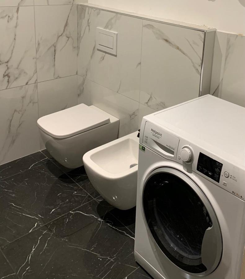 Ugo Bassi Lux Apartment Bologne Extérieur photo